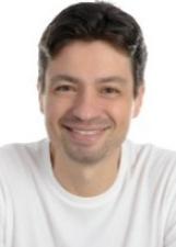 Foto oficial de GUTI publicada pelo TSE