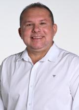 Foto oficial de Denis Gomes